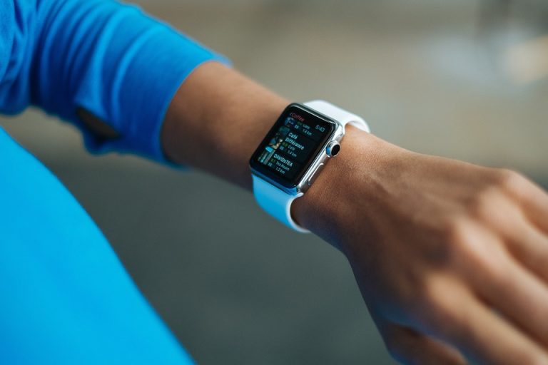 Exploring the Power of Smartwatches: A Look into their Revolutionary Features